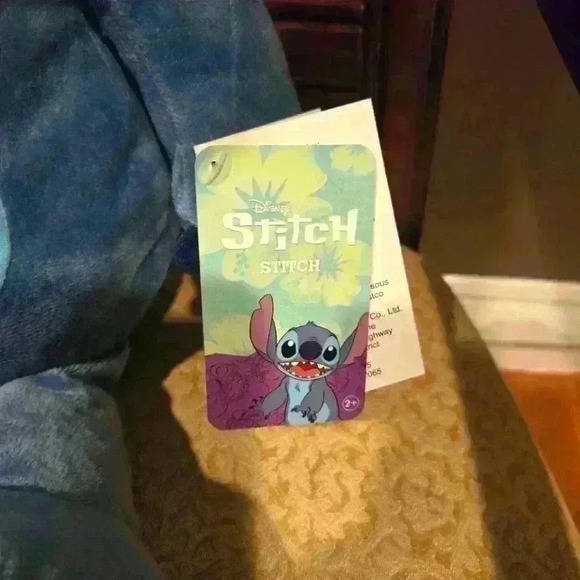 NWT Disney Jumbo Plush Stitch,Size 32" - Picture 3 of 5